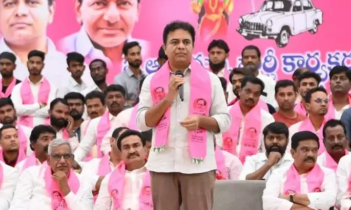 BRS leaders protest against Telangana urea app system.