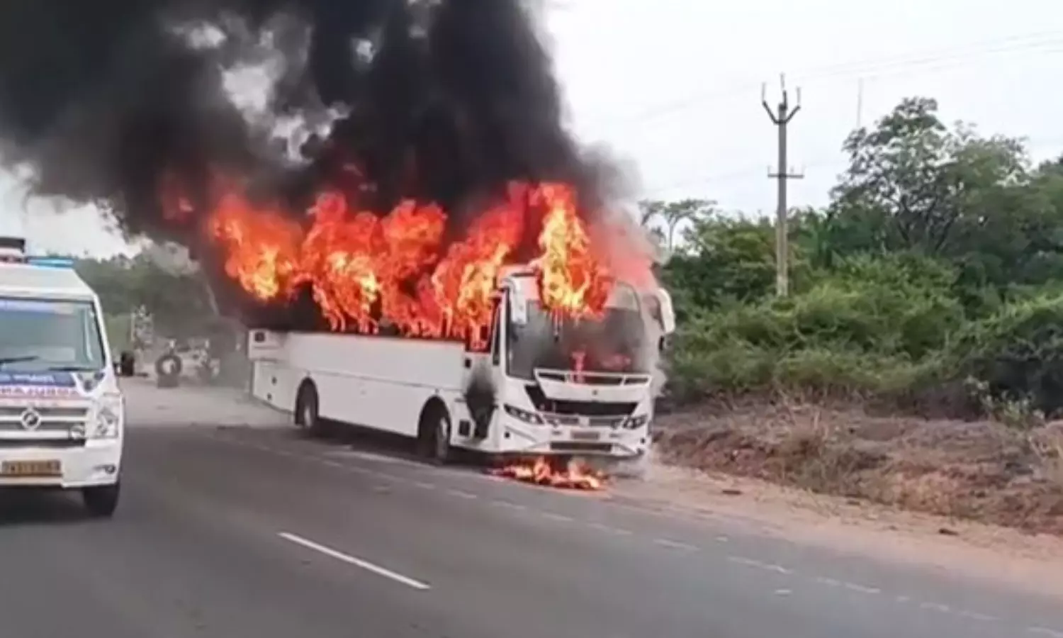 Tirupati district employee bus gutted in fire near Sricity Zero Point in Tada after suspected short circuit