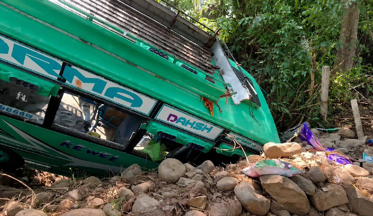 Pilgrim minibus accident near Sukrala Mata Shrine in Kathua.
