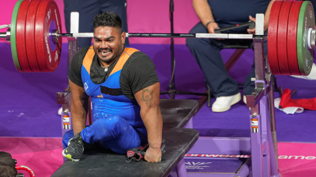 Jhandu Kumar celebrates Commonwealth Games 2026 bronze medal victory.