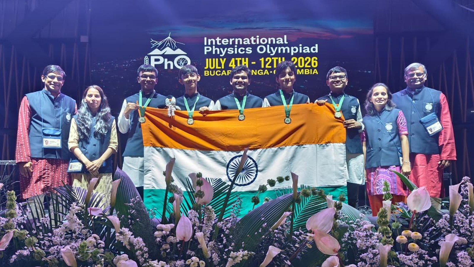 PM Narendra Modi celebrate five gold medals at IPhO 2026.