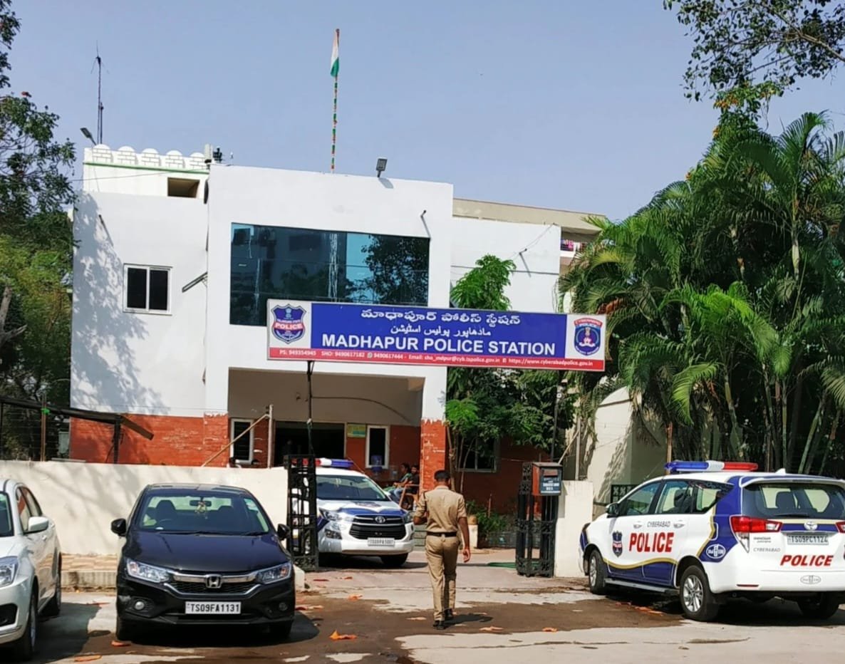 Bhaskar murder case investigation by Madhapur police near the crime scene.