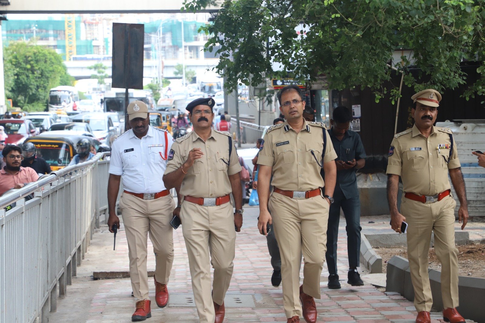 Sunpreet Singh inspecting traffic works along Hyderabad IT Corridor.