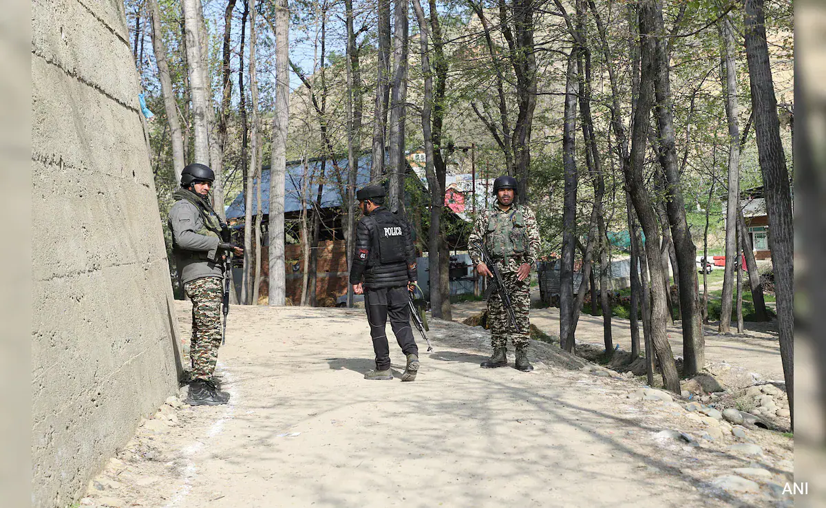 Security forces recover GPMG ammunition from Poonch hideout.