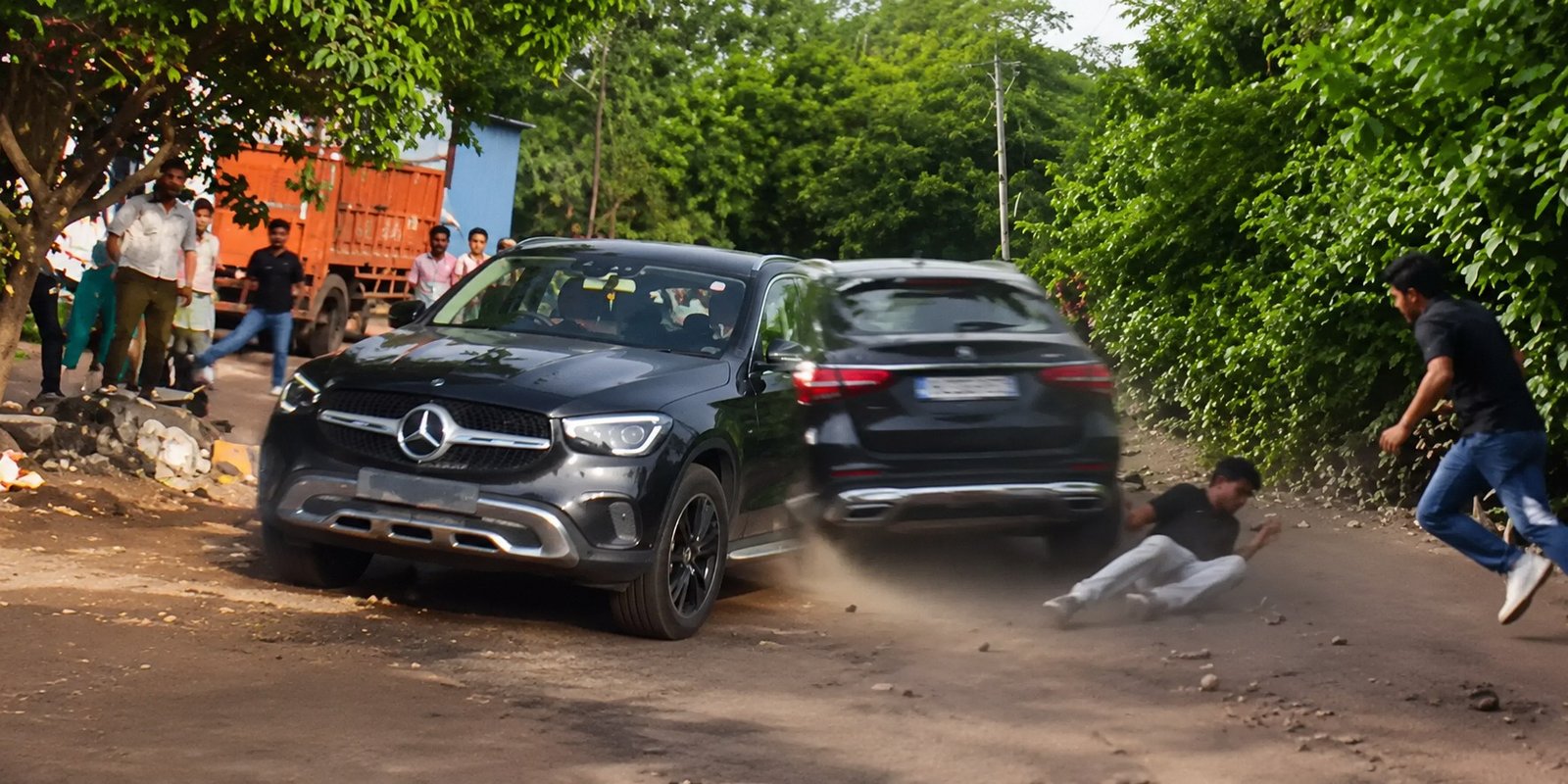Mercedes SUV involved in Chandigarh Sector 26 car attack incident.