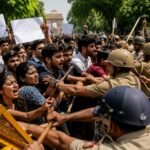 ఢిల్లీ లో ఆందోళన.. విద్యార్థుల్లో కలకలం