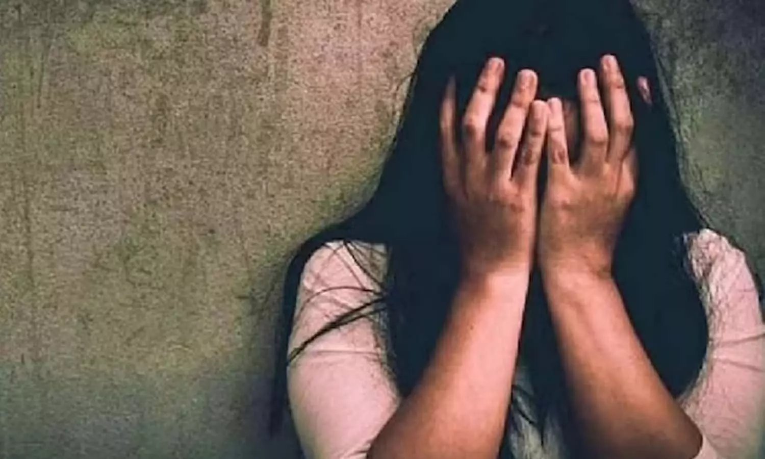 Police investigate Mysuru gang rape case after accused arrest.