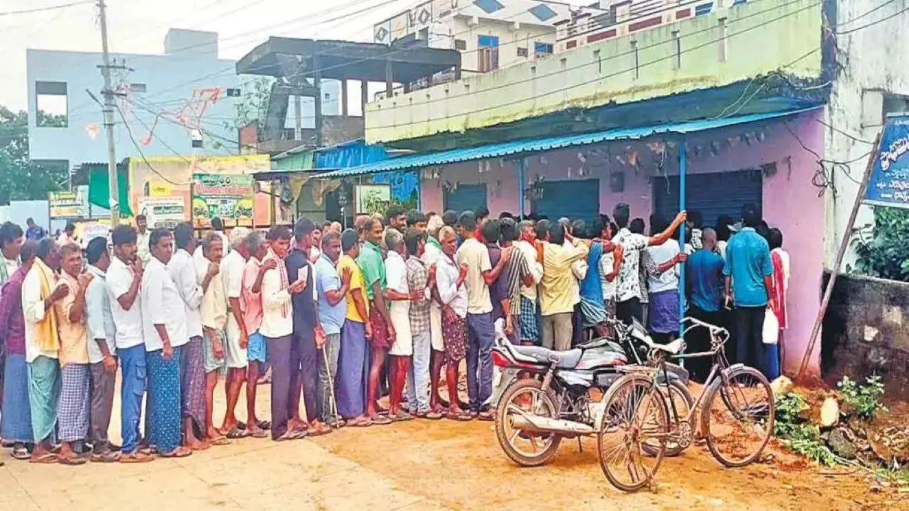 Urea shortage troubles farmers