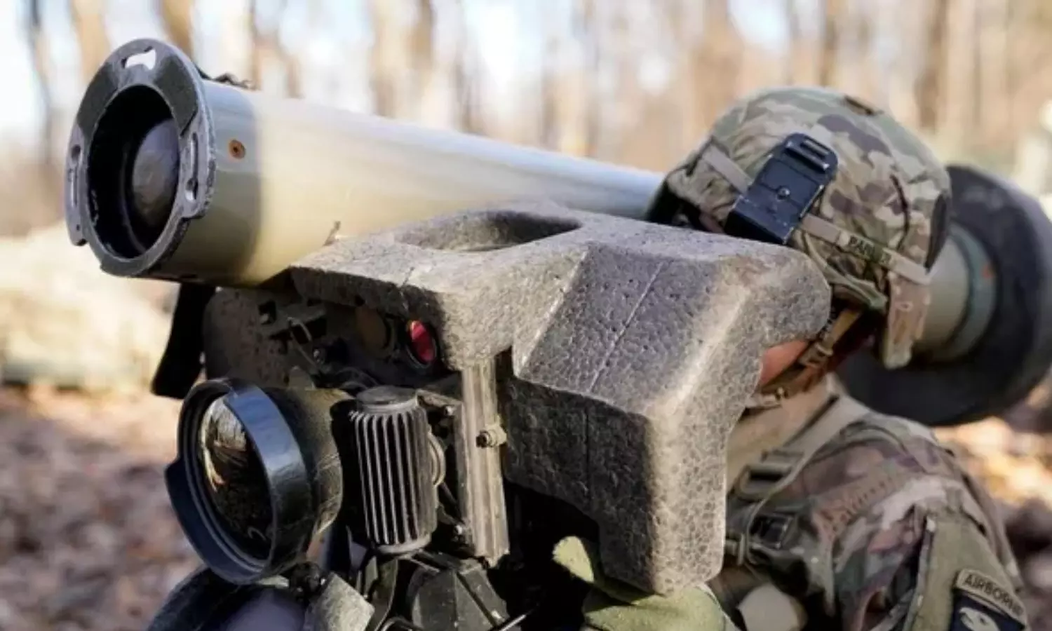 Javelin anti-tank missile system being used by soldiers