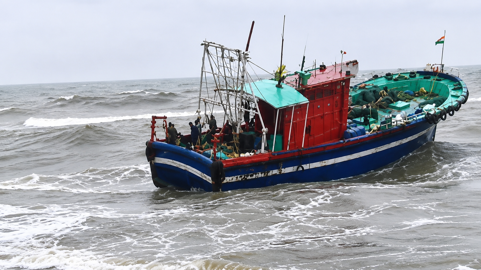 Coastal Police rescue fishermen stranded off Kozhikode coast.