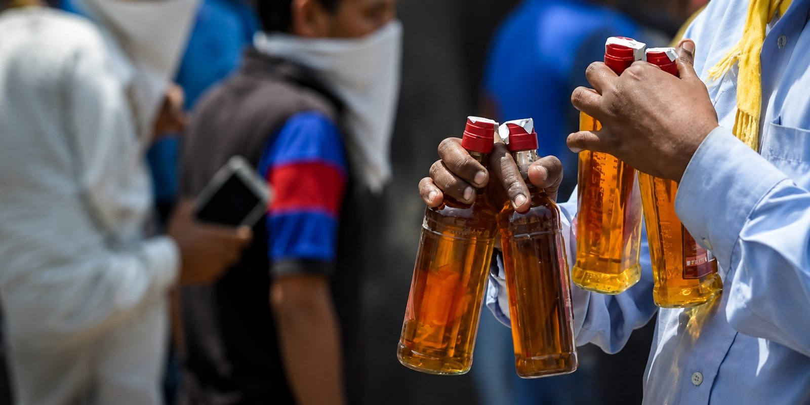 Police investigate fake liquor deaths in Gujarat