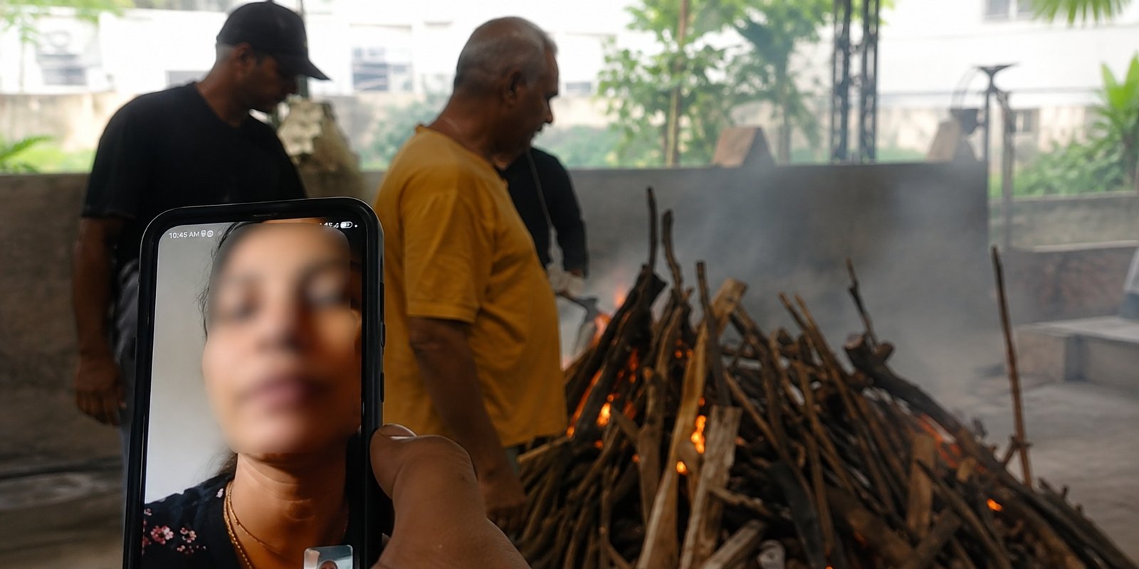 Shivcharan Gupta's funeral conducted at Sonipat old age home.