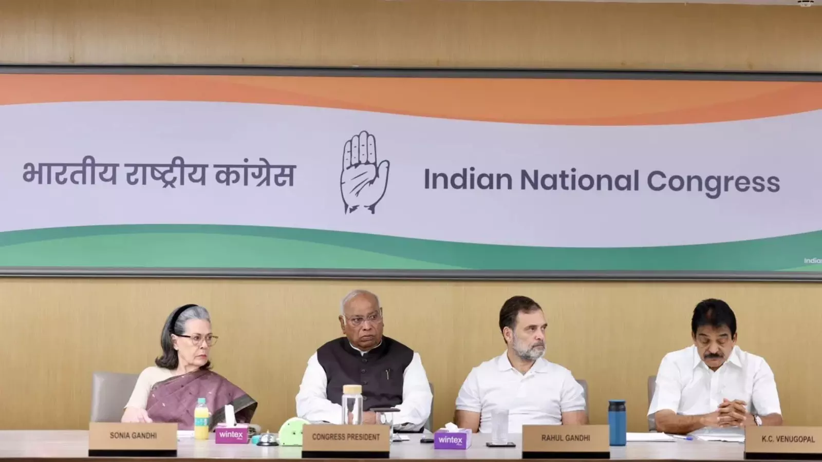 Congress, CWC, Gyanesh Kumar, Election Commission, SIR, Voter List, Form 6, Vote Theft, Congress Politics, New Delhi, Electoral Rolls, Indian Politics