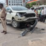 కామారెడ్డి ప్రమాదం: రెండు కార్ల మధ్య ఇరుక్కున్న స్కూటీ.. 9వ తరగతి విద్యార్థి మృతి