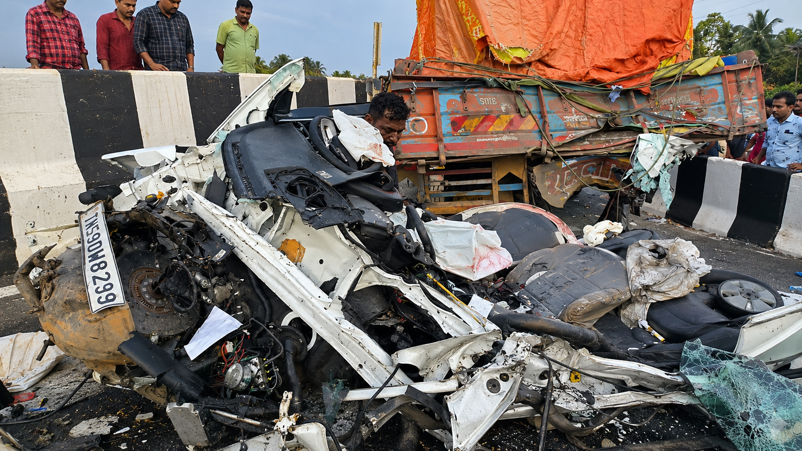8 Tamil Nadu Engineering Students Killed in Kerala Road Accident