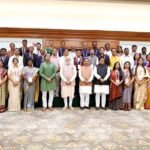 విద్యార్థులపై టీచర్లు ప్రత్యేక దృష్టి పెట్టాలి.. డ్రగ్స్, స్క్రీన్ టైమ్‌పై మోదీ సూచనలు