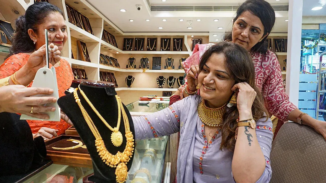 Gold and silver prices today in Indian markets