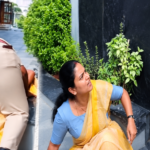 విడదల రజిని నివాసం వద్ద తీవ్ర ఉద్రిక్తత.. పోలీసులతో తోపులాటలో కిందపడిన మాజీ మంత్రి