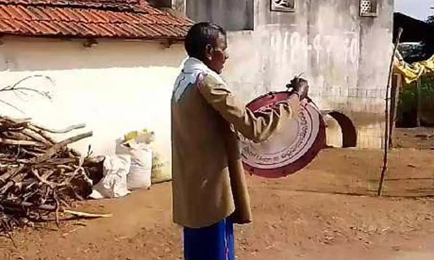 Telangana officials prepare for rising electricity demand and water shortages.