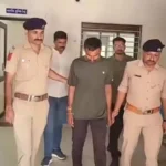 గుజరాత్‌లో దారుణం.. విద్యార్థినిపై ఉపాధ్యాయుడి అత్యాచారం.. మరో ముగ్గురు బాలికలపైనా లైంగిక వేధింపులు