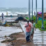 ఏపీ, తెలంగాణకు తుఫాను అలర్ట్.. 50 కి.మీ వేగంతో ఈదురుగాలులు, భారీ వర్షాలు!