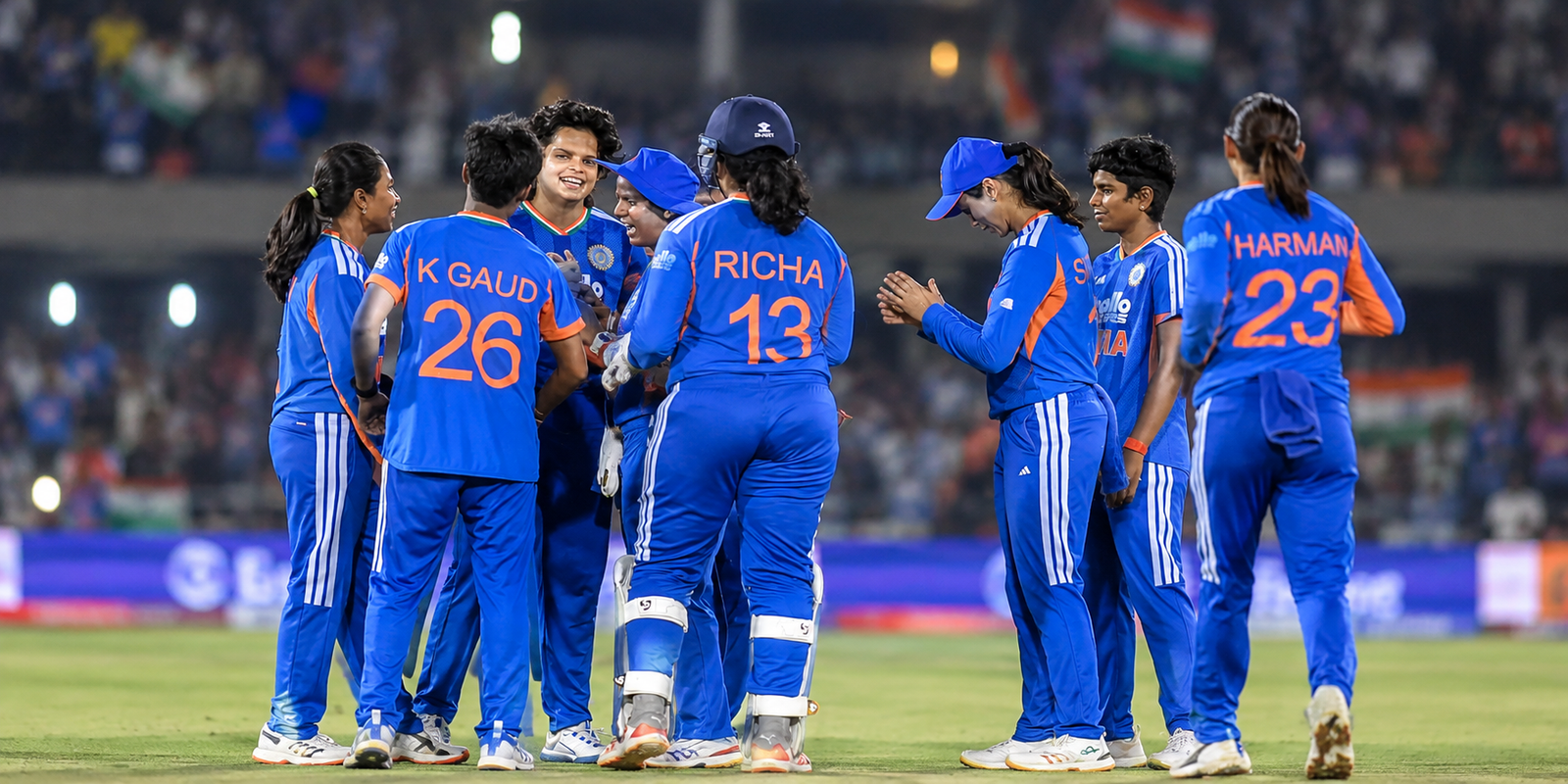 India women celebrate their T20I series victory against Zimbabwe.