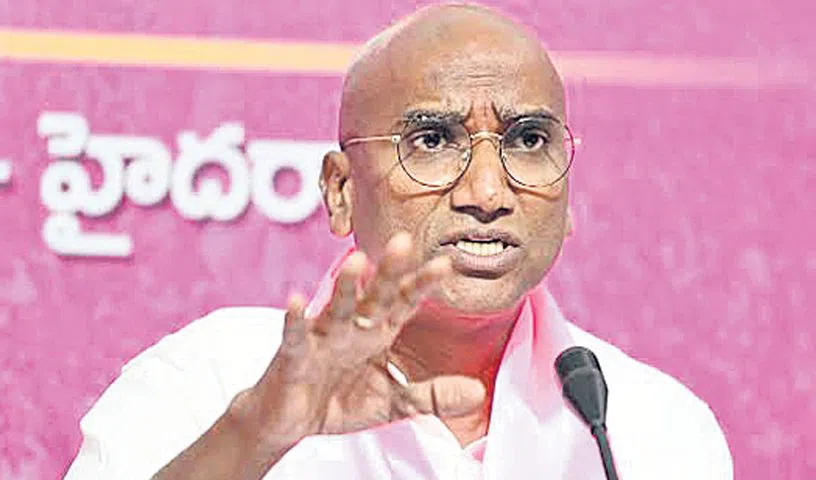 RS Praveen Kumar criticises Telangana Police over Medicover Hospital deployment