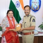 డాక్టర్ రూత్ జాన్ పాల్ అరుదైన ఘనత.. ఎమర్జెన్సీ మెడిసిన్‌లో ఎండీ పూర్తి చేసిన తొలి ట్రాన్స్ మహిళగా గుర్తింపు!