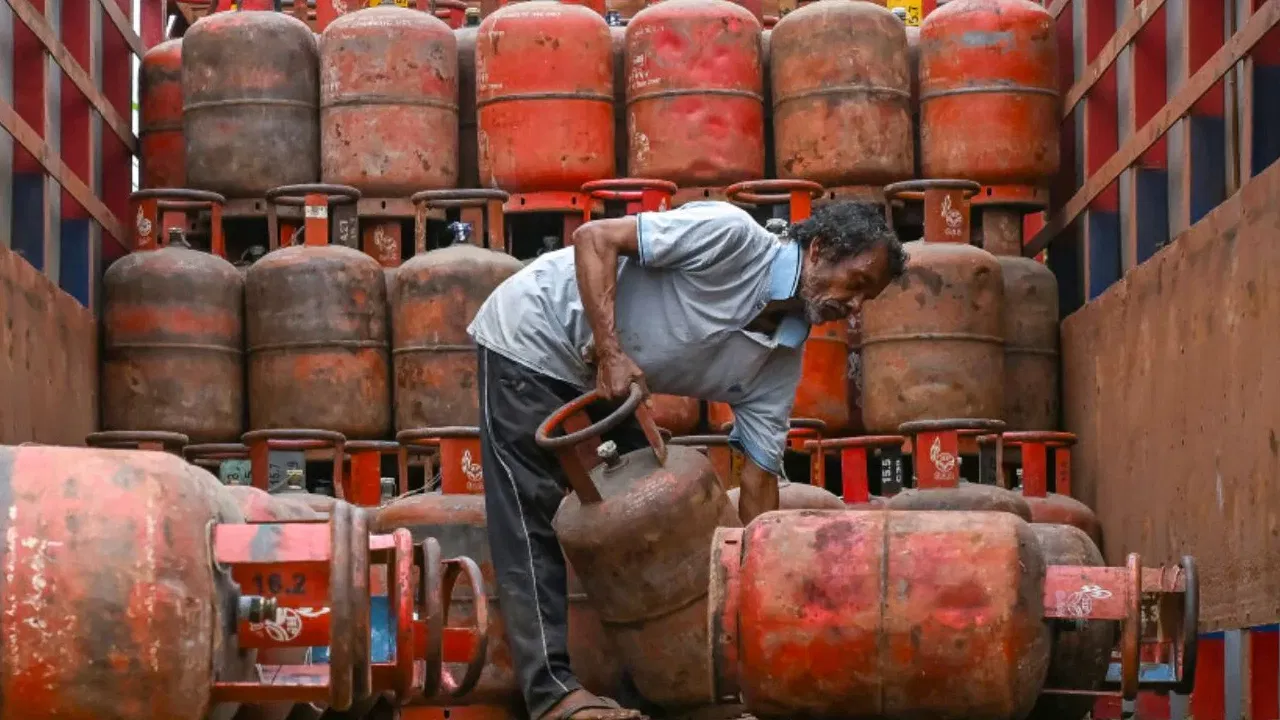 Domestic LPG cylinder with Aadhaar KYC verification requirements