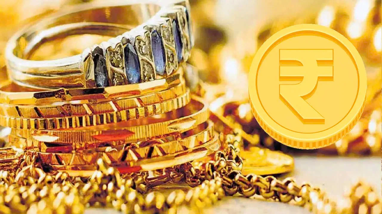 Gold and silver rates displayed in Hyderabad on October 8