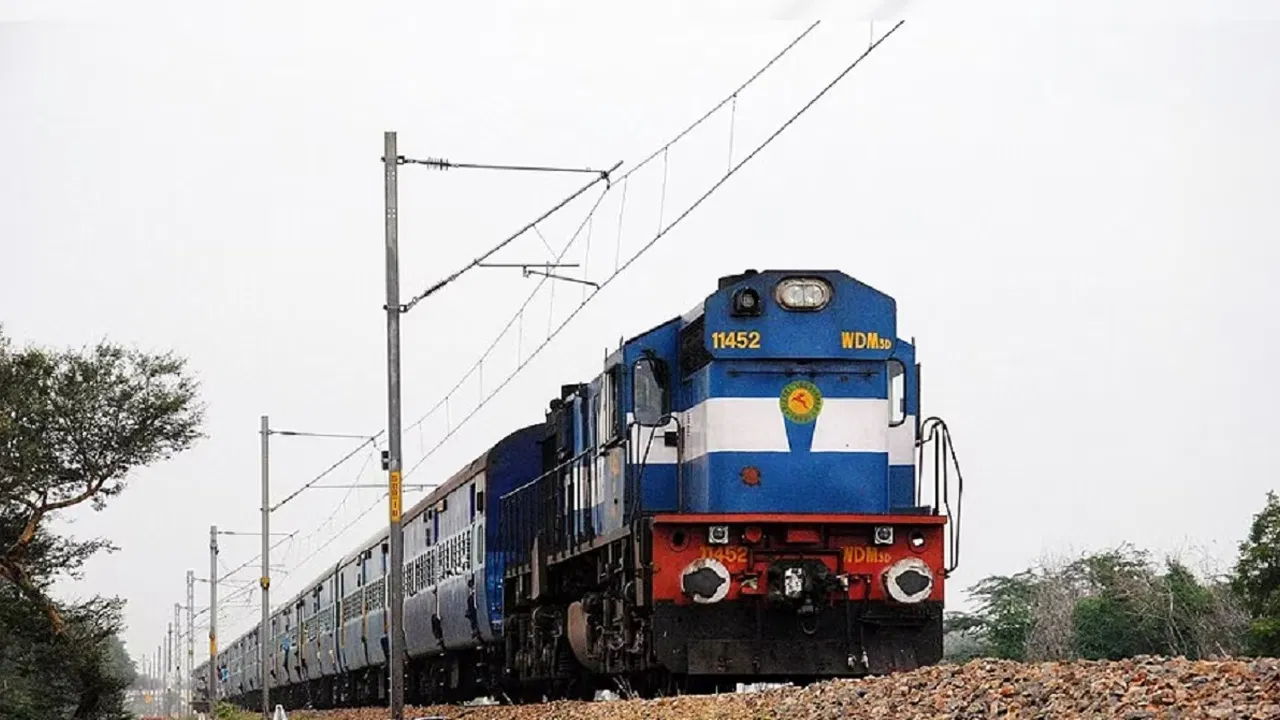 Dasara Diwali special trains with vacant railway berths