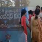 గురుకులంలో దారుణం.. క్యూలైన్ వివాదంలో వేడి కూర దబరాలో పడిన ఏడో తరగతి విద్యార్థిని!